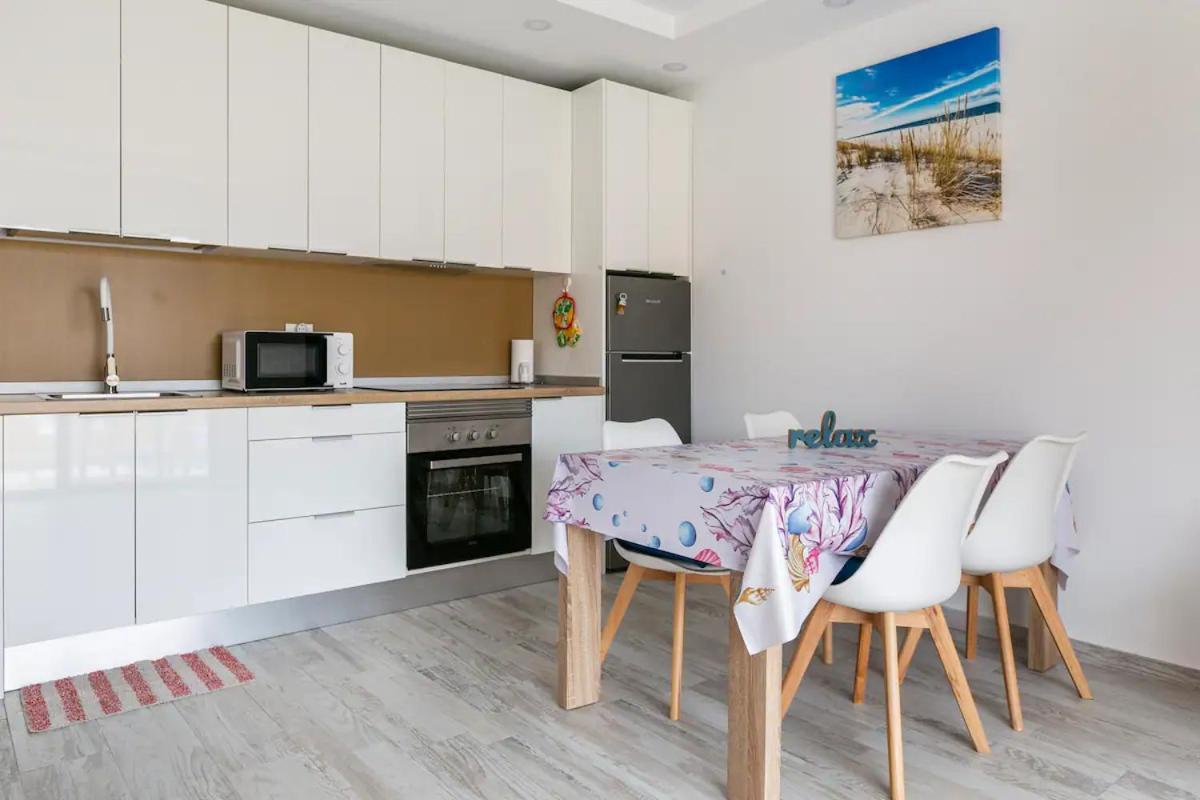 Luxury Flat, Few Minutes From Fanabe Beach! Адехе Екстериор снимка